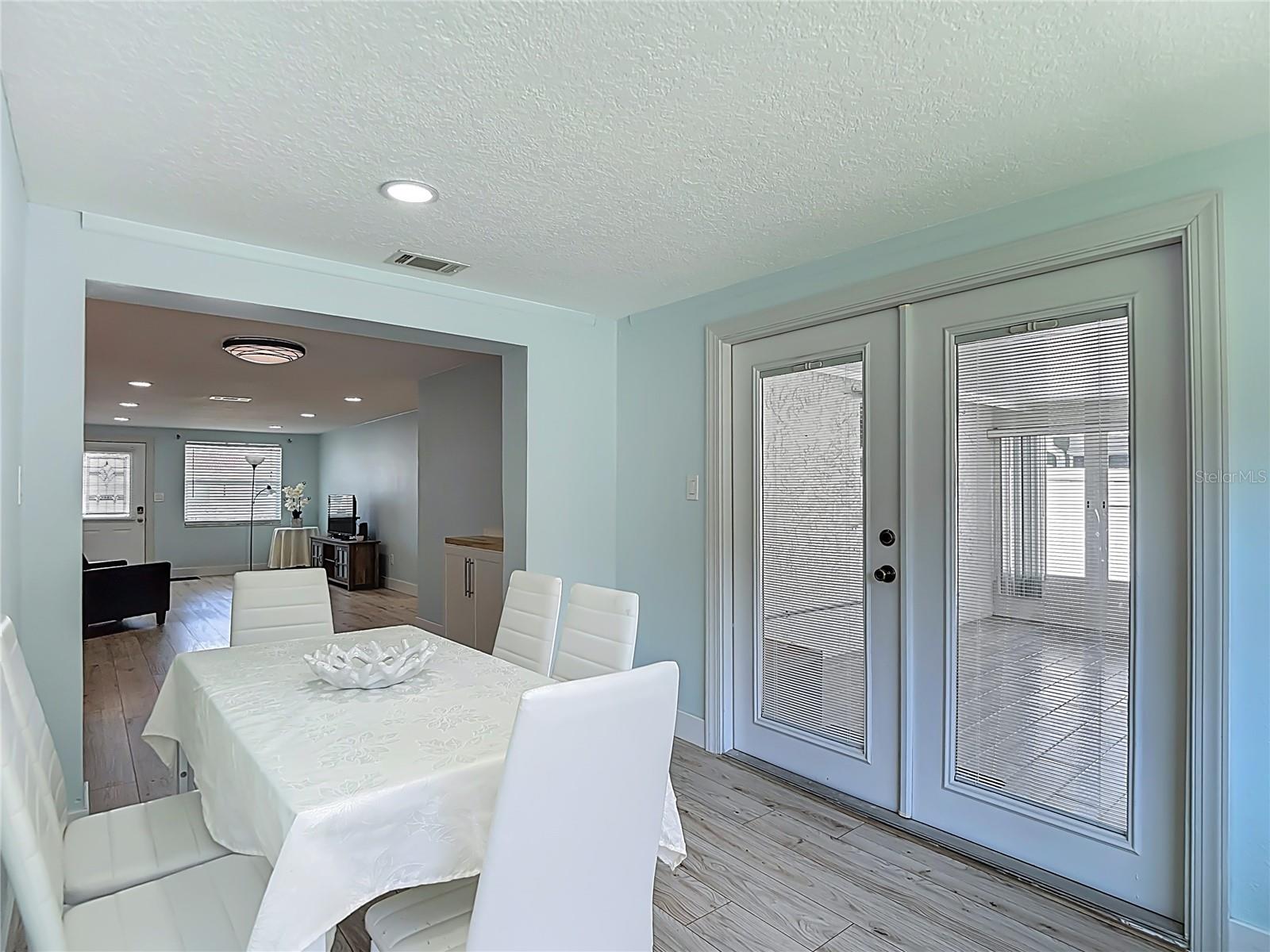 Image 19 of 58 For 4848 Shell Stream Boulevard