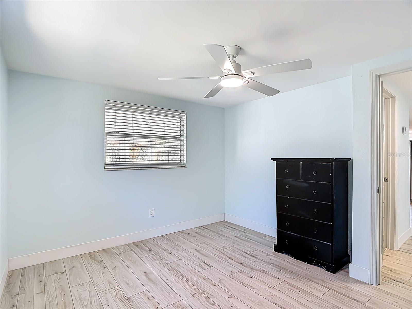 Image 27 of 58 For 4848 Shell Stream Boulevard