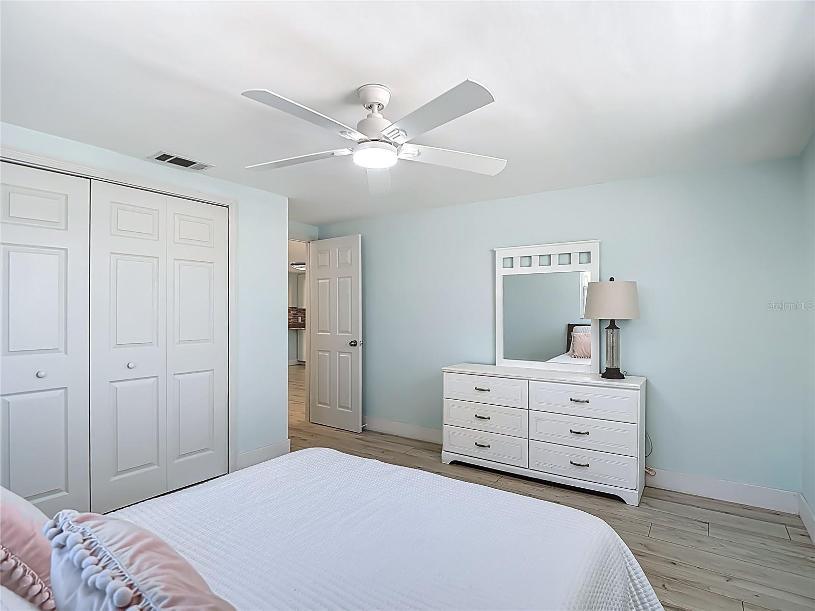 Image 33 of 58 For 4848 Shell Stream Boulevard