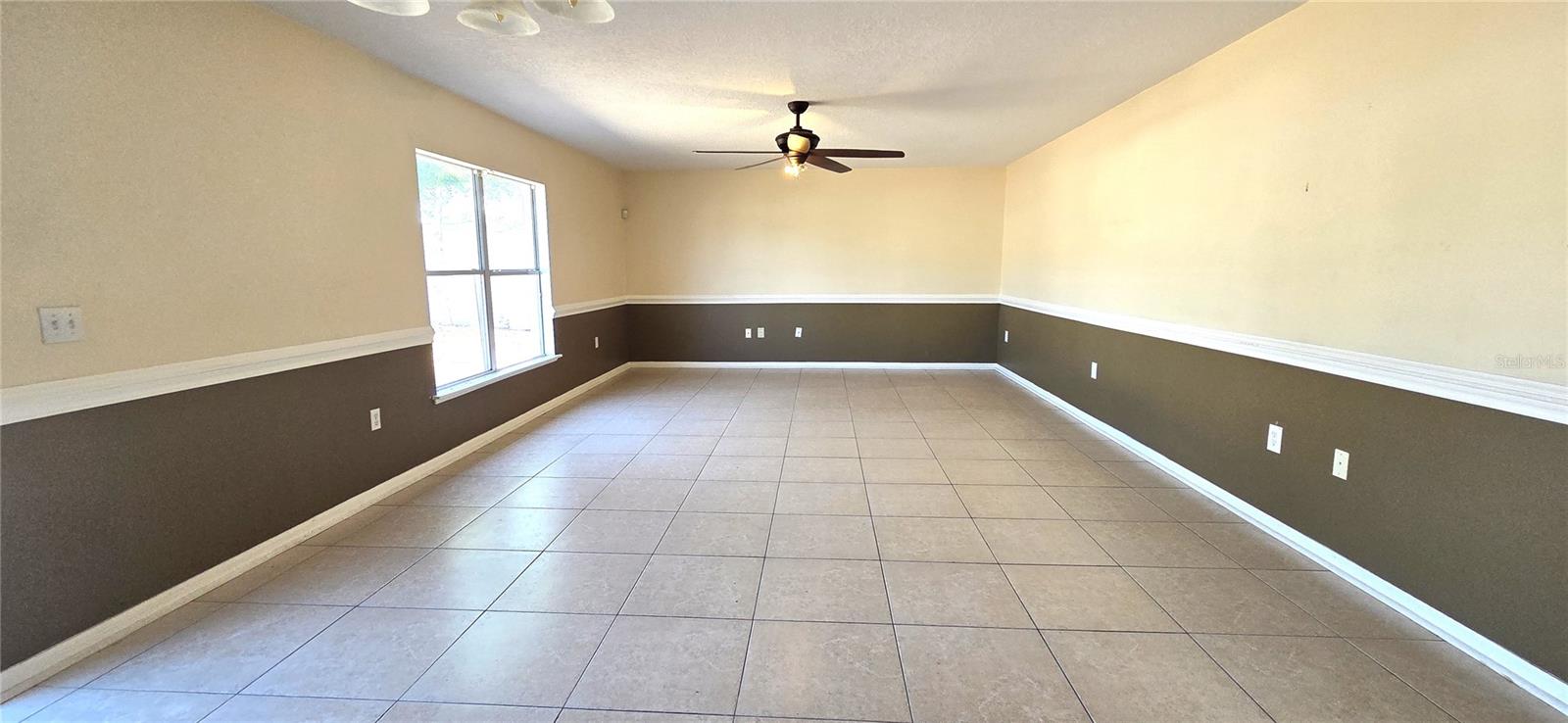Listing photo id 12 for 6082 Sunset Vista Drive
