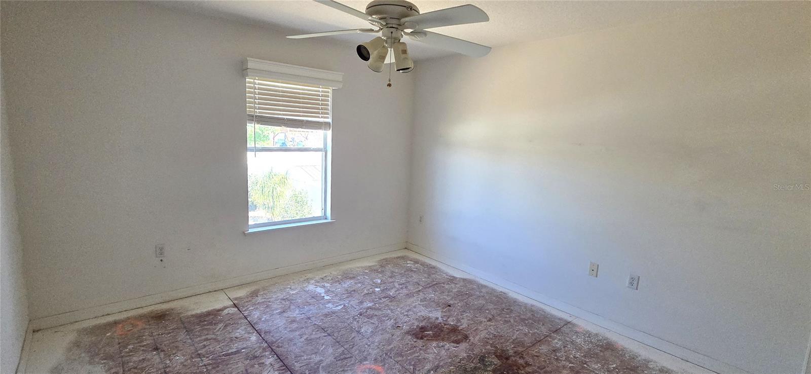 Listing photo id 41 for 6082 Sunset Vista Drive