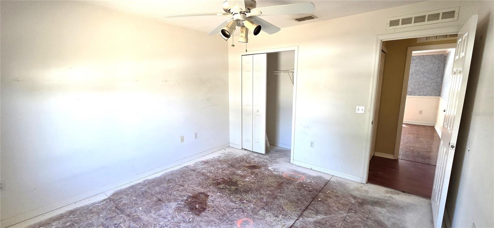 Listing photo id 42 for 6082 Sunset Vista Drive