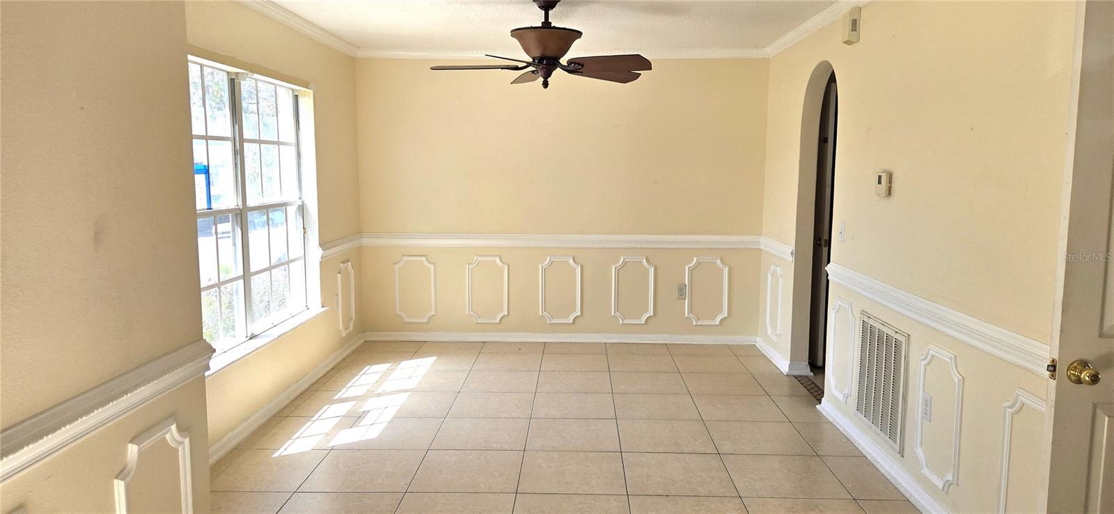 Listing photo id 7 for 6082 Sunset Vista Drive