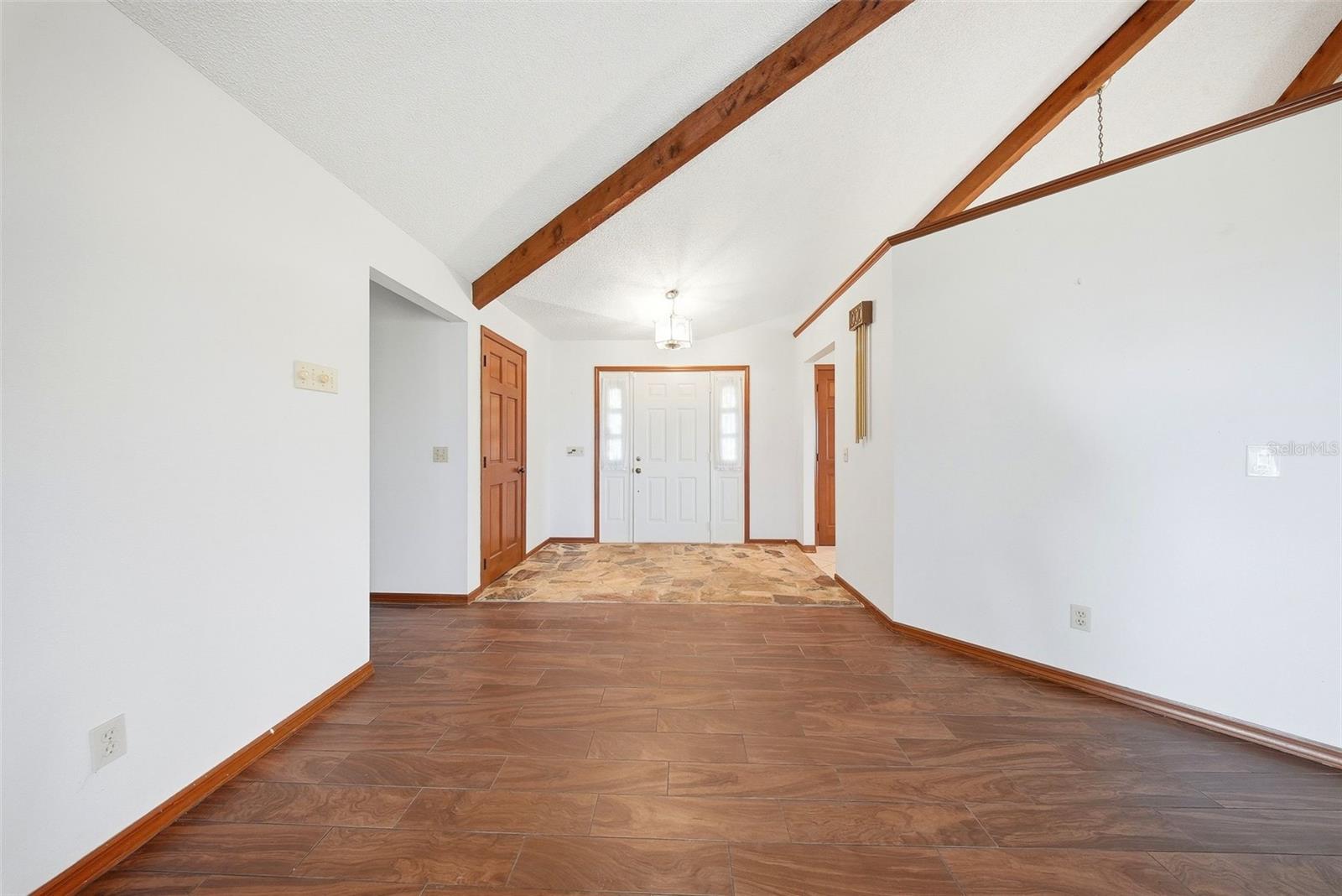 Image 11 of 44 For 410 Ramona Avenue