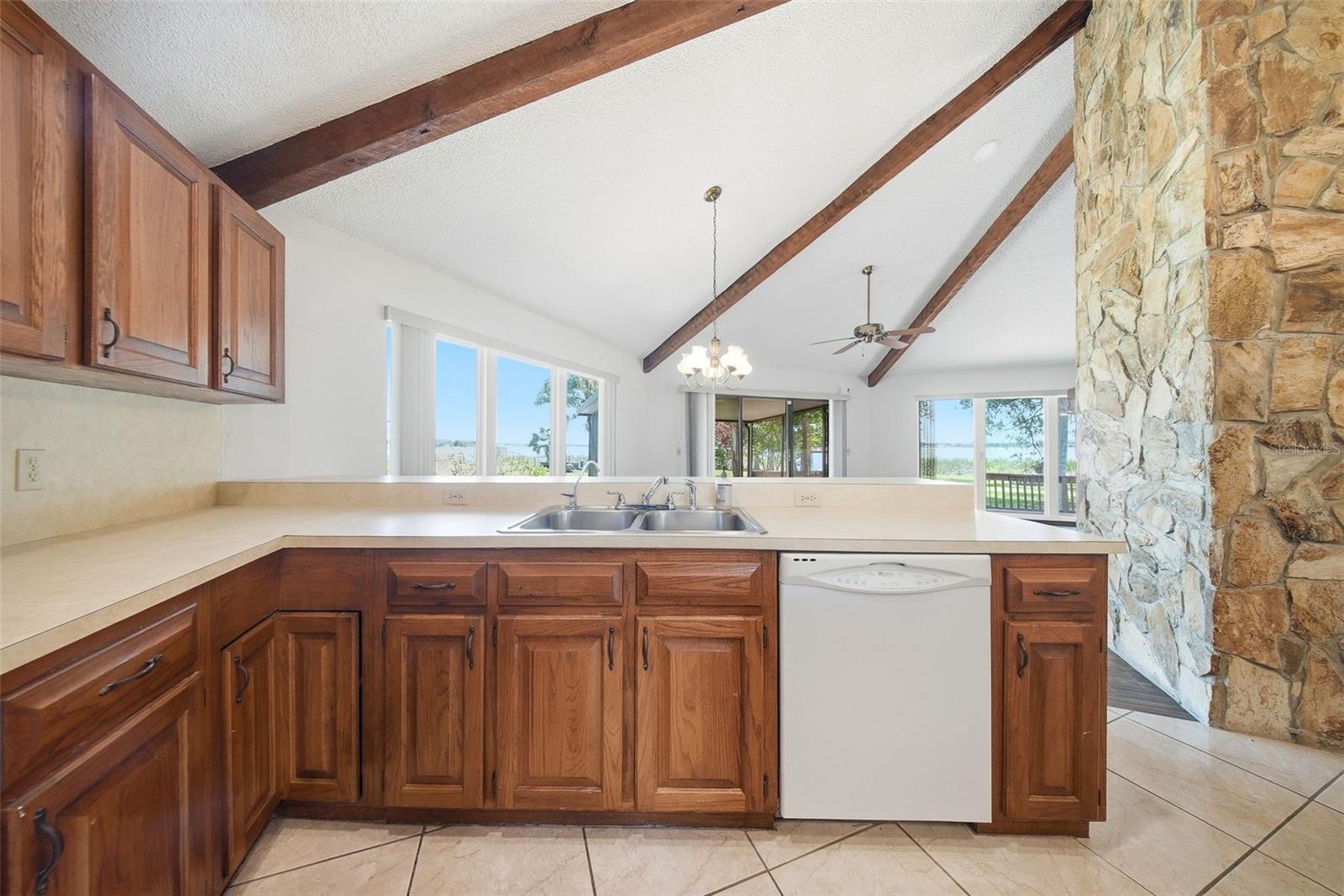 Image 13 of 44 For 410 Ramona Avenue