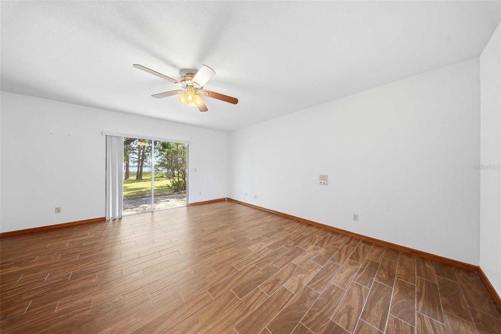 Image 17 of 44 For 410 Ramona Avenue