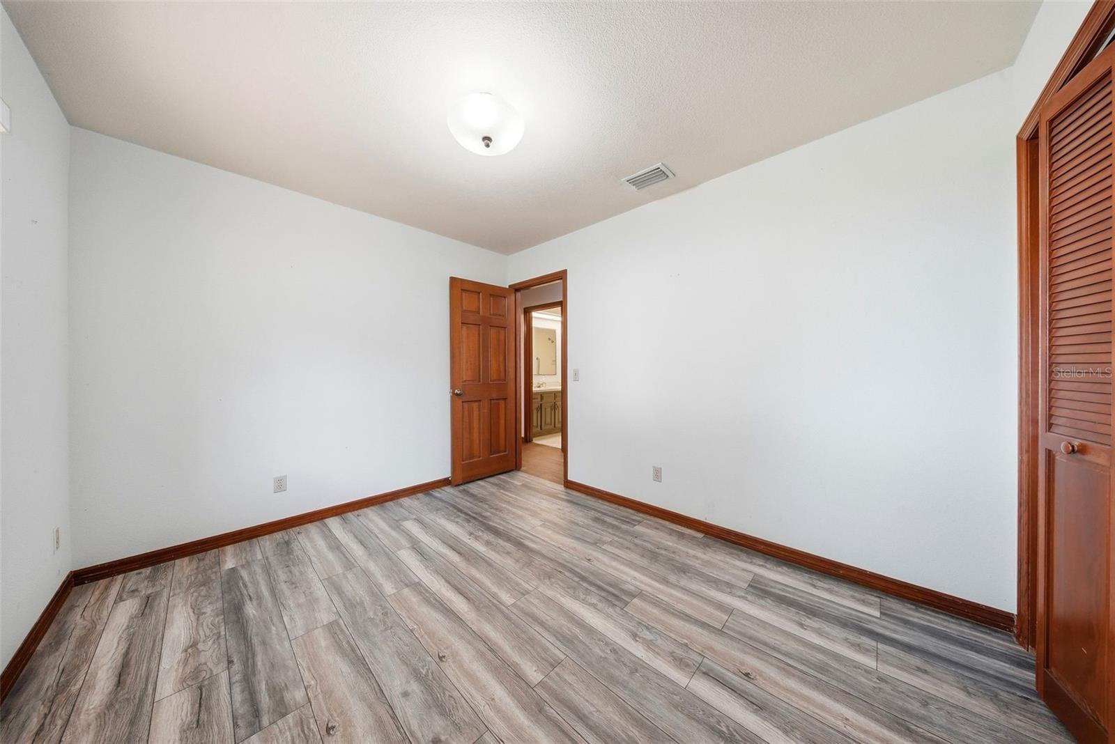 Image 22 of 44 For 410 Ramona Avenue