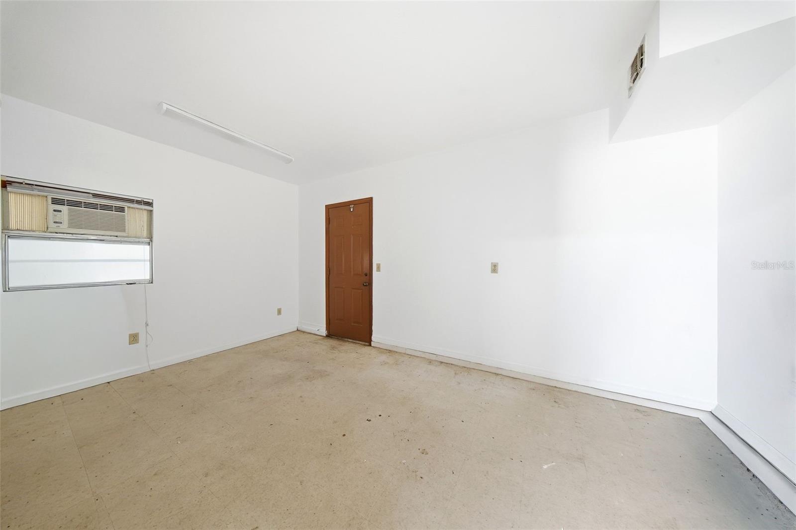 Image 27 of 44 For 410 Ramona Avenue