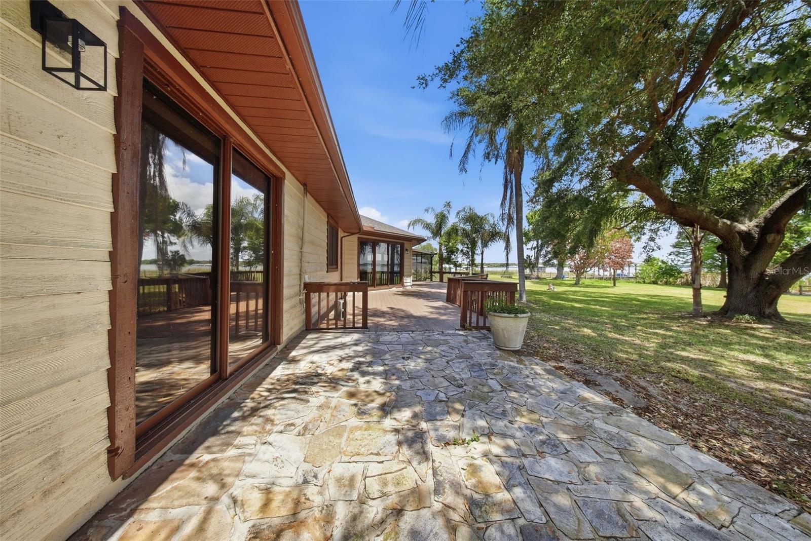 Image 31 of 44 For 410 Ramona Avenue