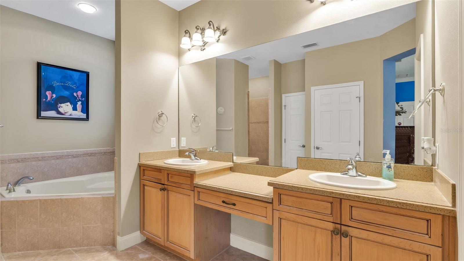 Image 21 of 50 For 3940 Sunnywood Circle