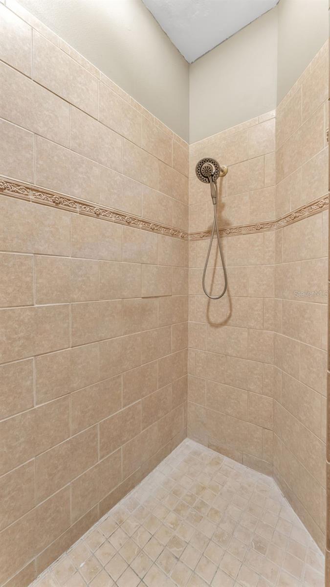 Image 24 of 50 For 3940 Sunnywood Circle