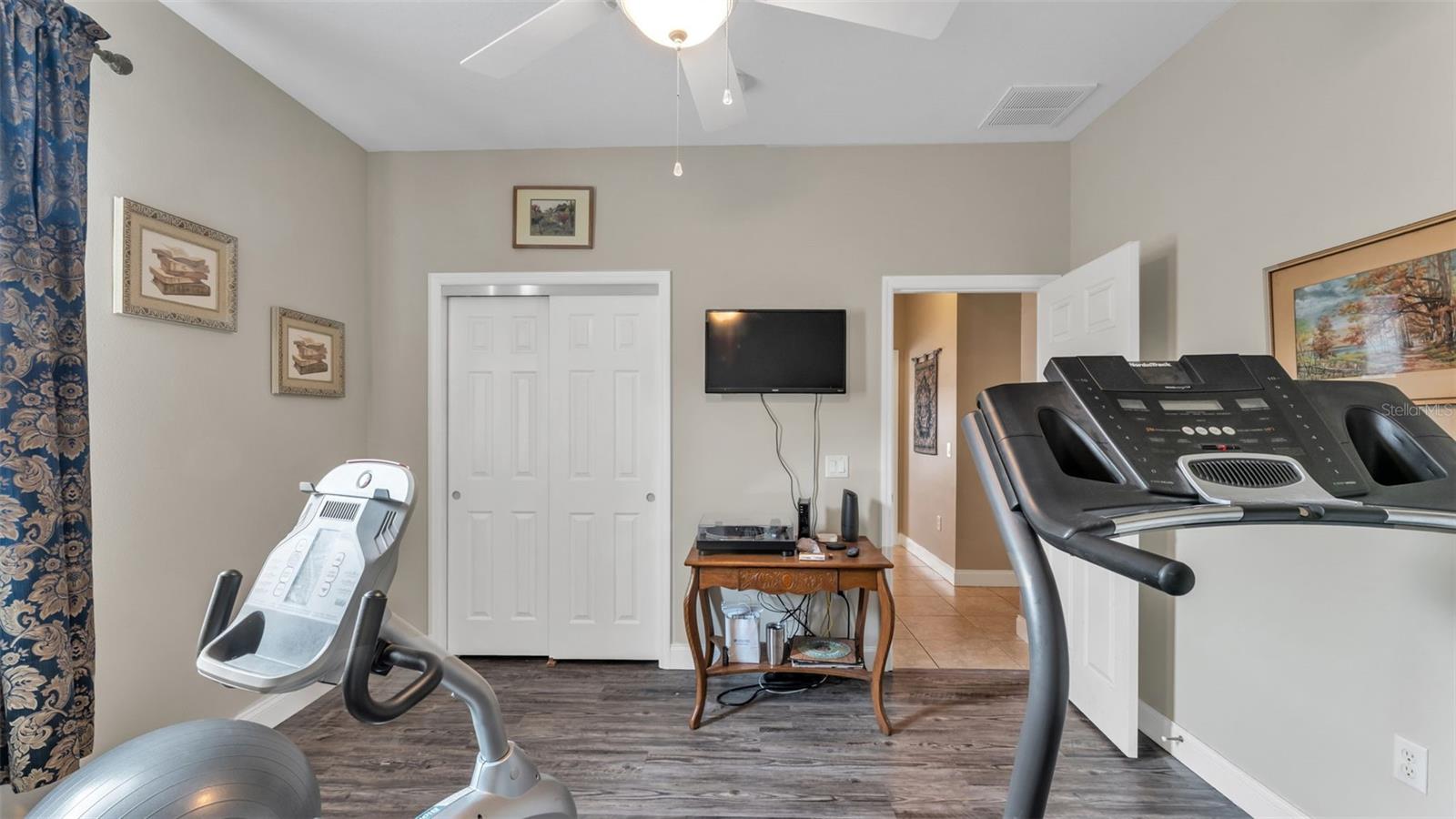 Image 32 of 50 For 3940 Sunnywood Circle