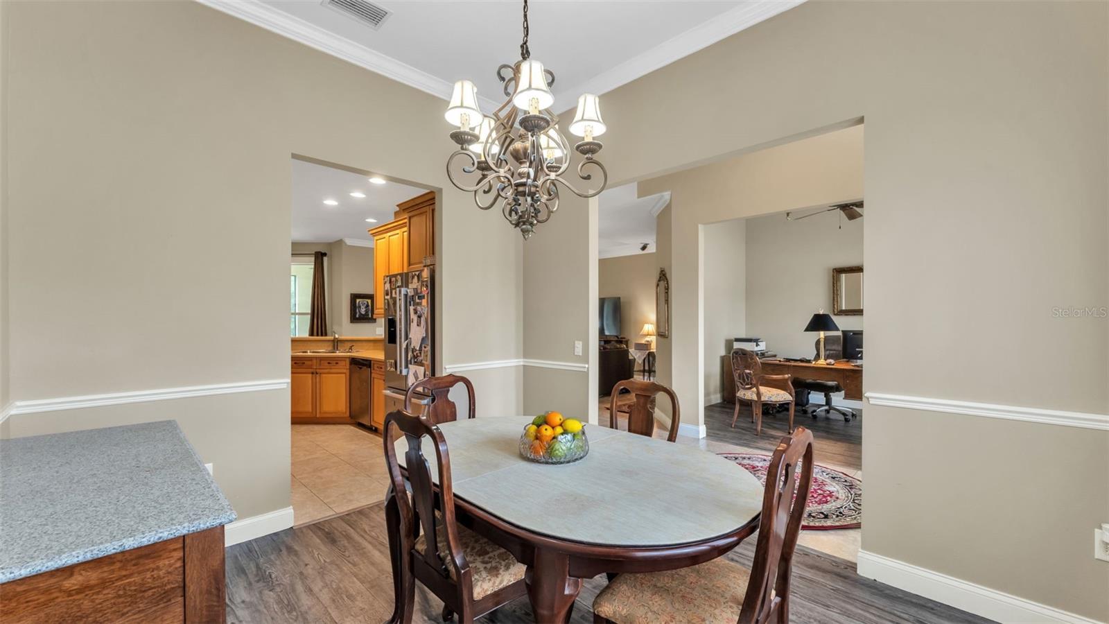 Image 5 of 50 For 3940 Sunnywood Circle