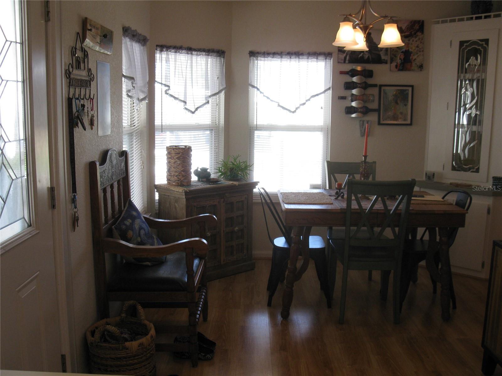 Image 7 of 18 For 357 Melbourn Drive