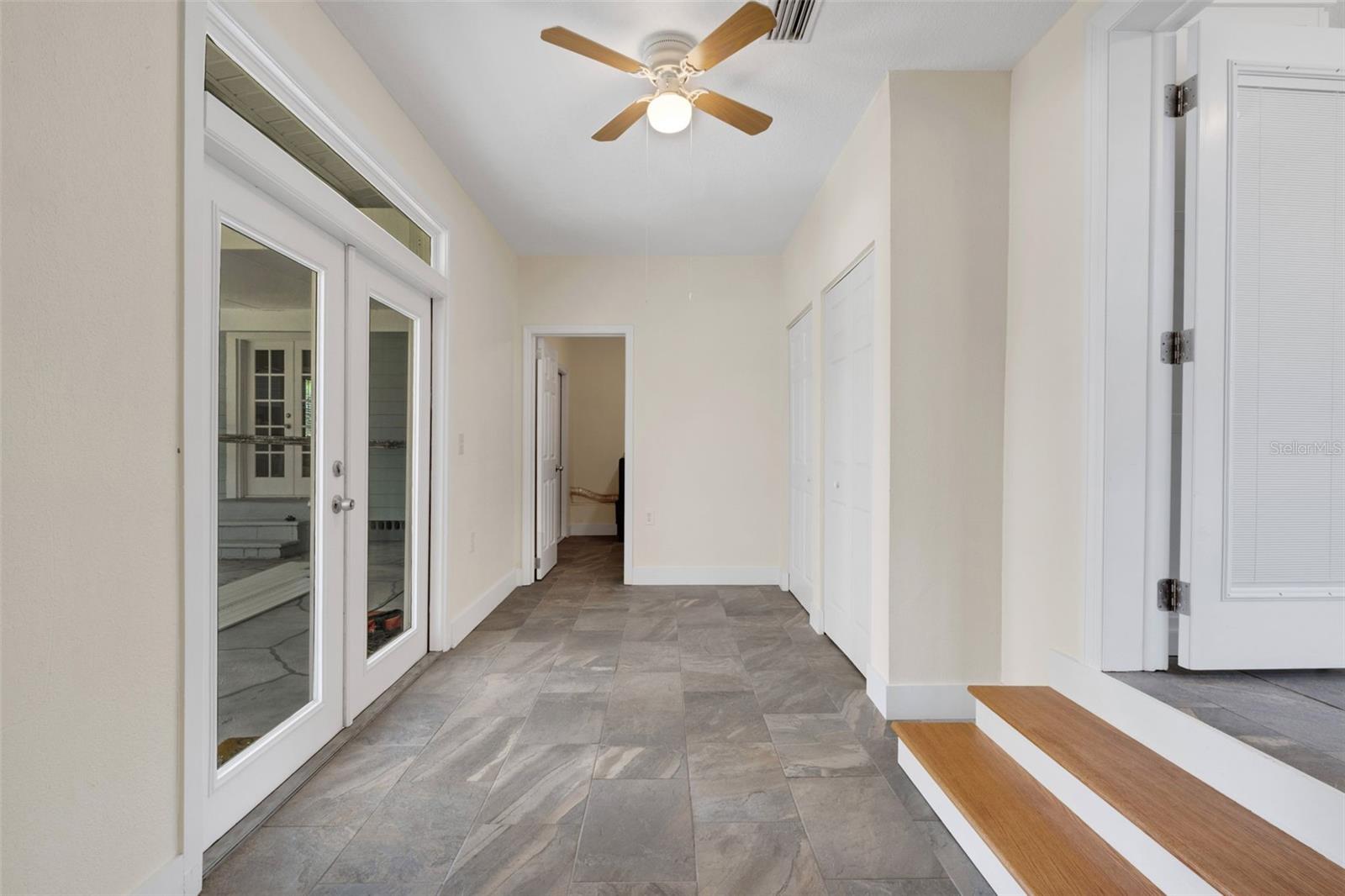Image 13 of 29 For 934 Vistabula Street