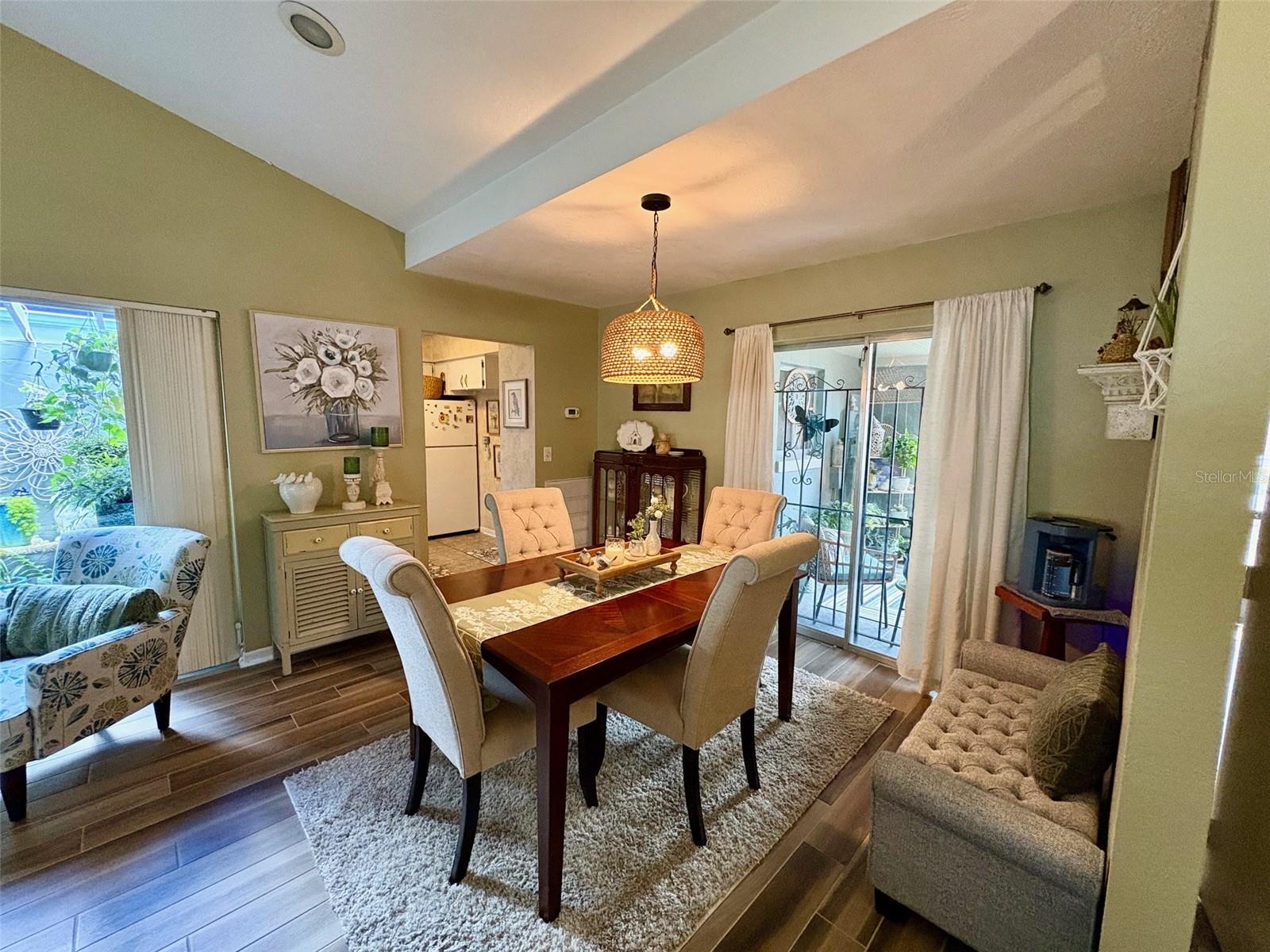 Image 10 of 39 For 277 Mariposa