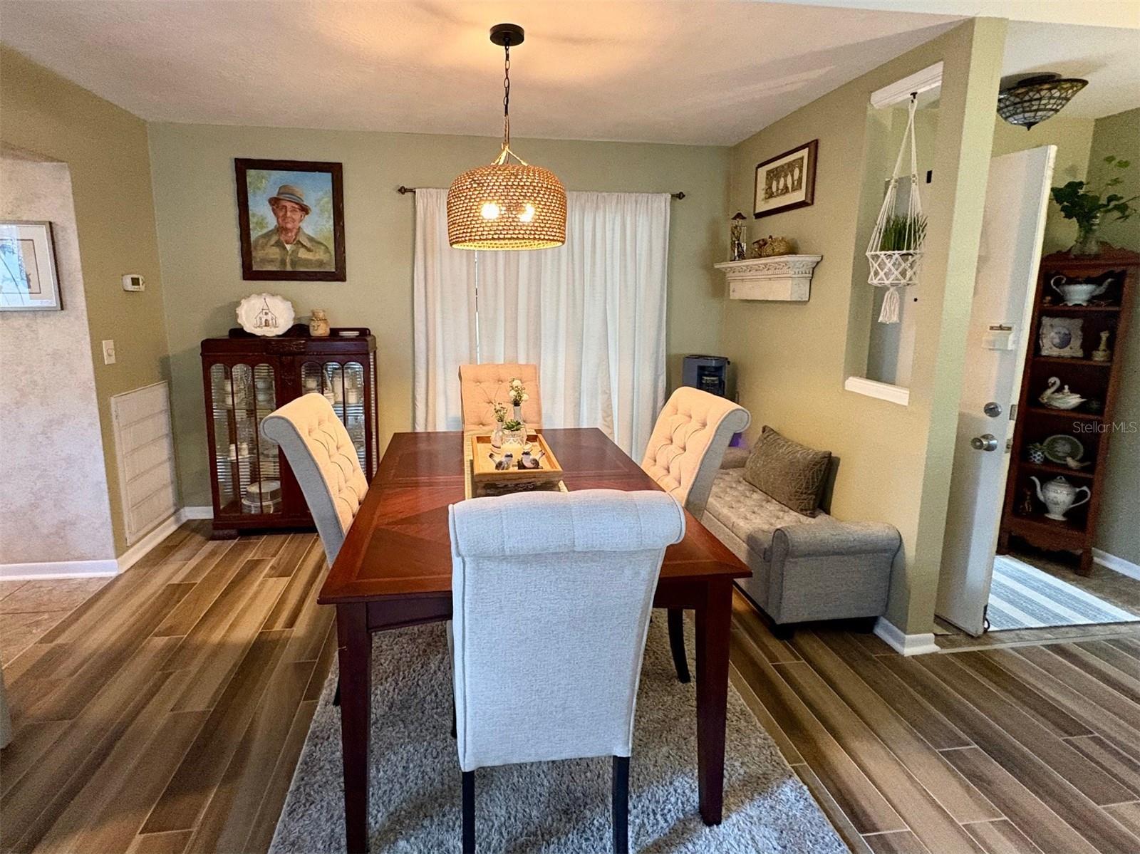 Image 11 of 39 For 277 Mariposa