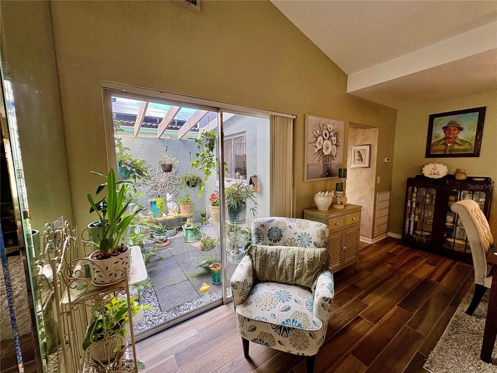 Image 13 of 39 For 277 Mariposa