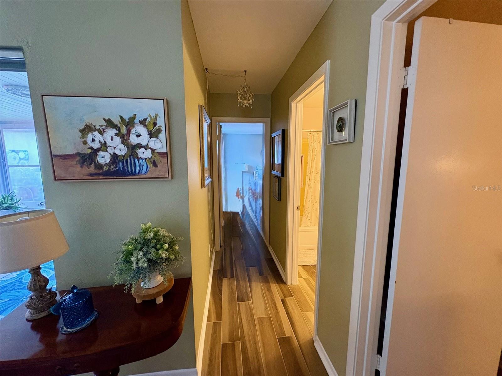 Image 25 of 39 For 277 Mariposa