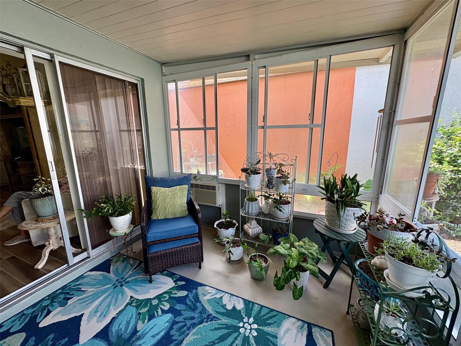 Image 30 of 39 For 277 Mariposa