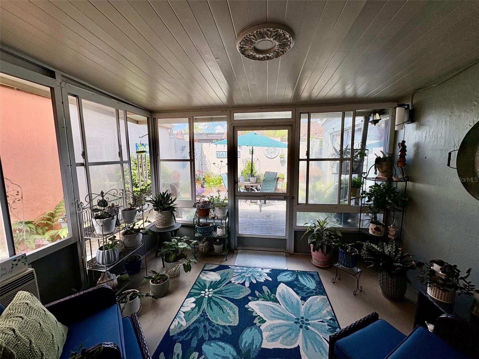 Image 31 of 39 For 277 Mariposa