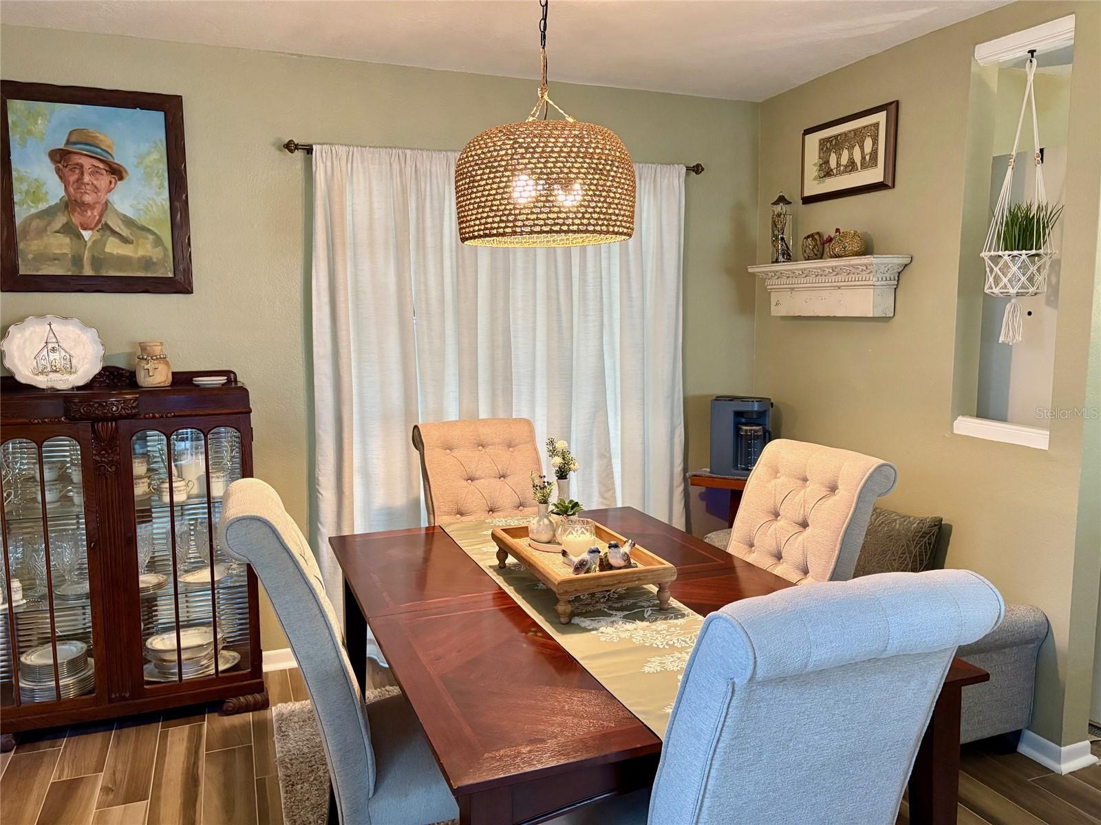 Image 9 of 39 For 277 Mariposa