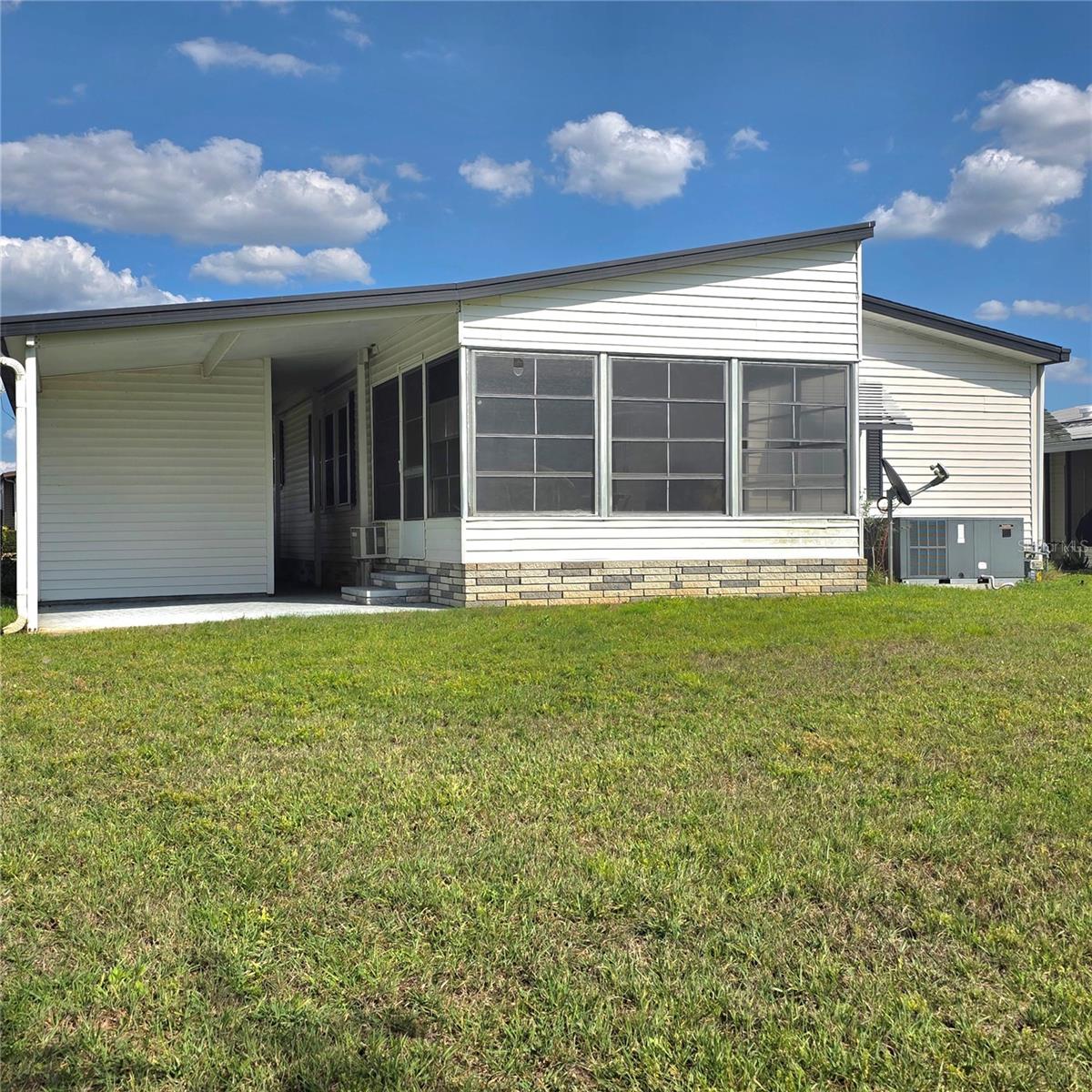 Image 16 of 43 For 6114 Grand Oaks Drive Se