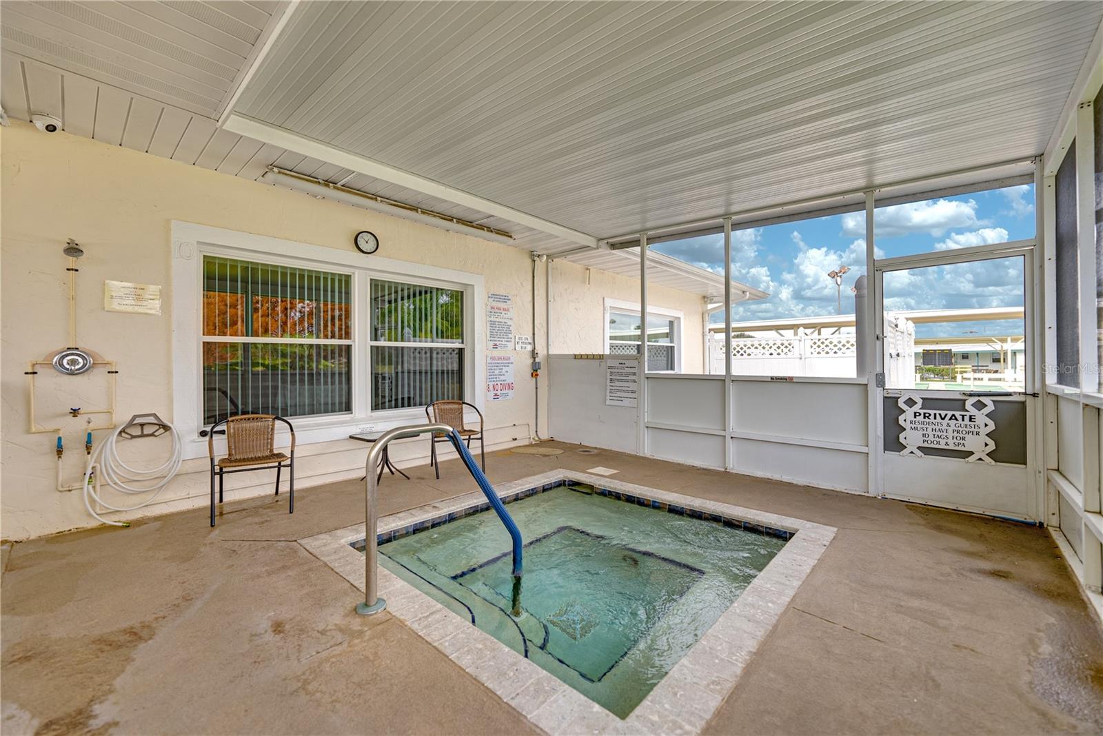 Image 22 of 43 For 6114 Grand Oaks Drive Se