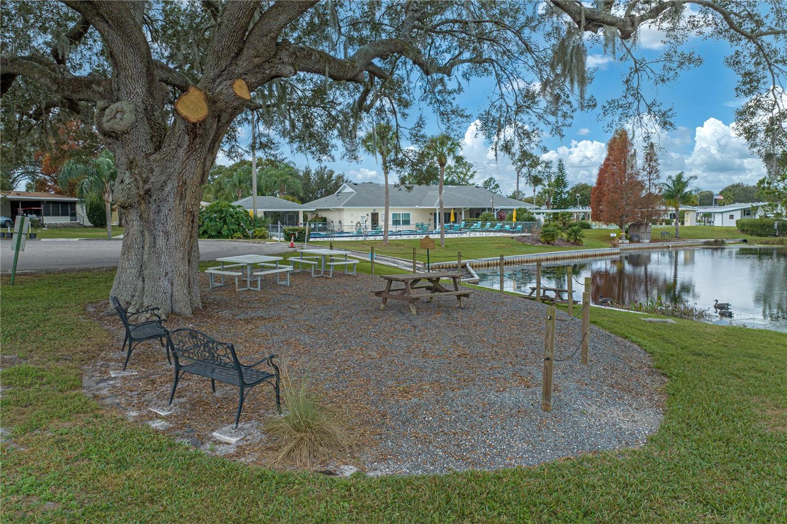 Image 25 of 43 For 6114 Grand Oaks Drive Se