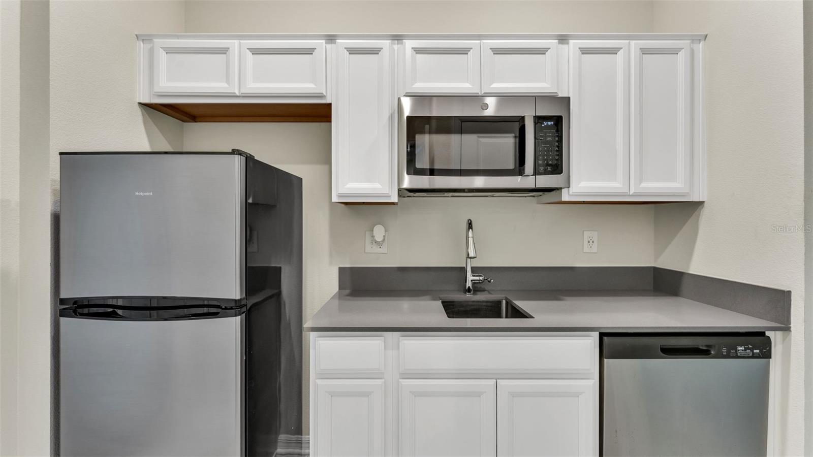 Image 10 of 45 For 163 Pershing Street