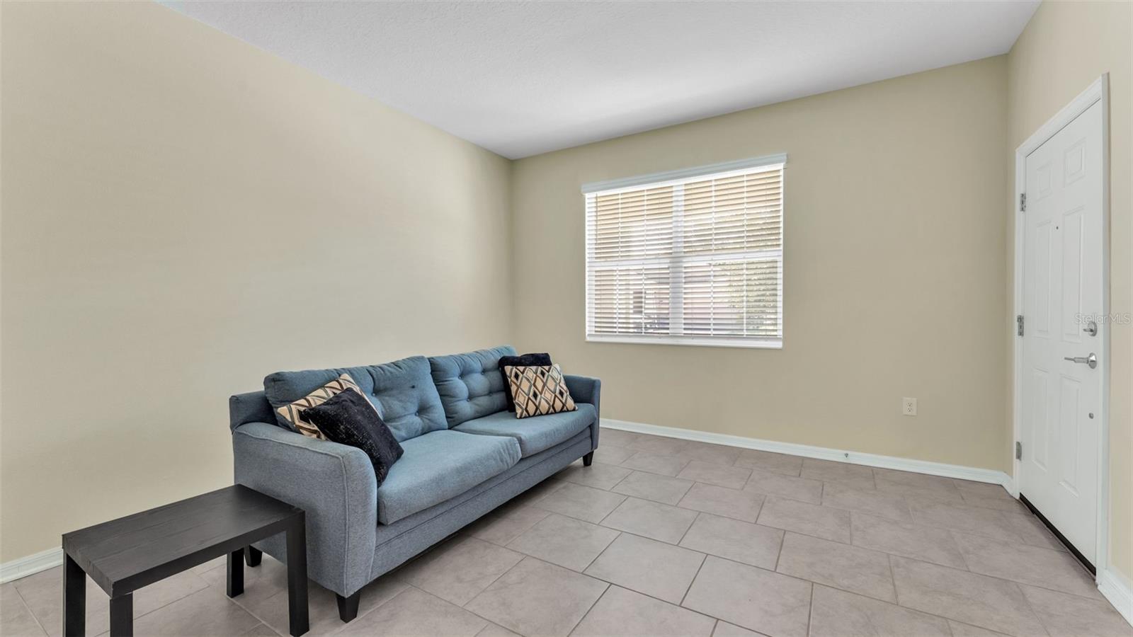 Image 12 of 45 For 163 Pershing Street