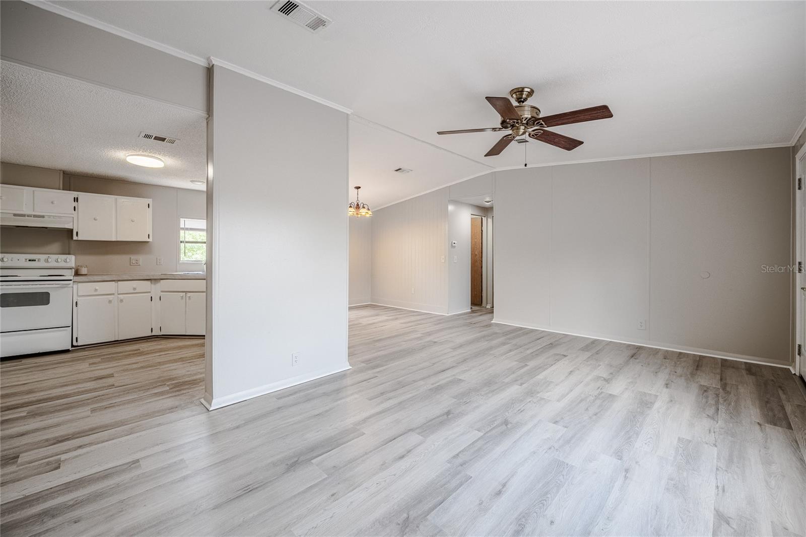 Image 10 of 36 For 5106 Meadow Grove Trail