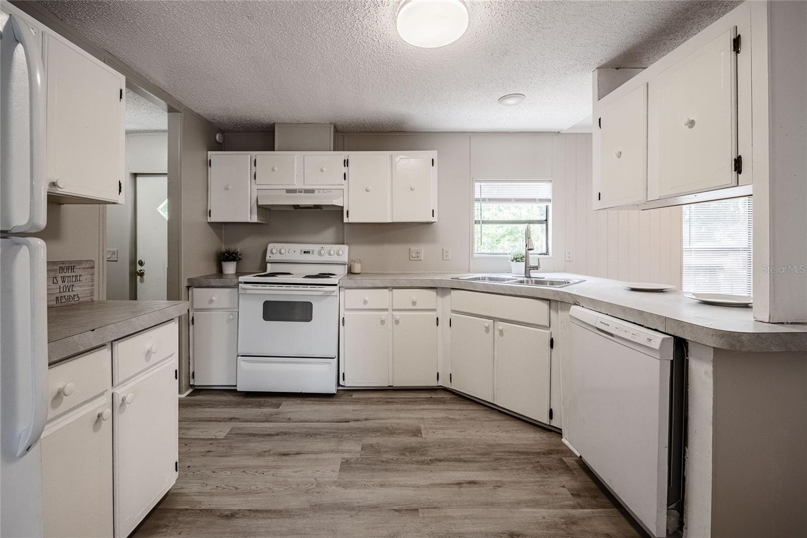 Image 16 of 36 For 5106 Meadow Grove Trail