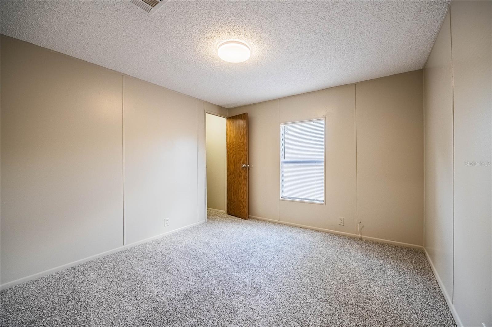 Image 21 of 36 For 5106 Meadow Grove Trail