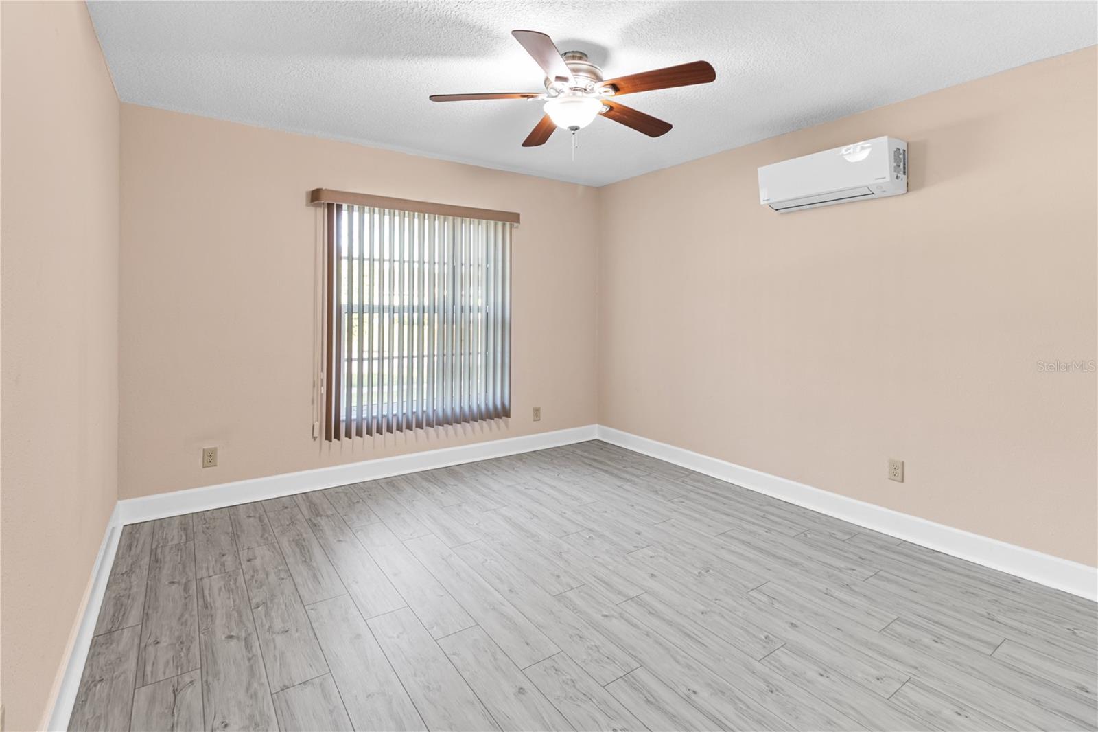 Image 24 of 59 For 1929 Valencia Way