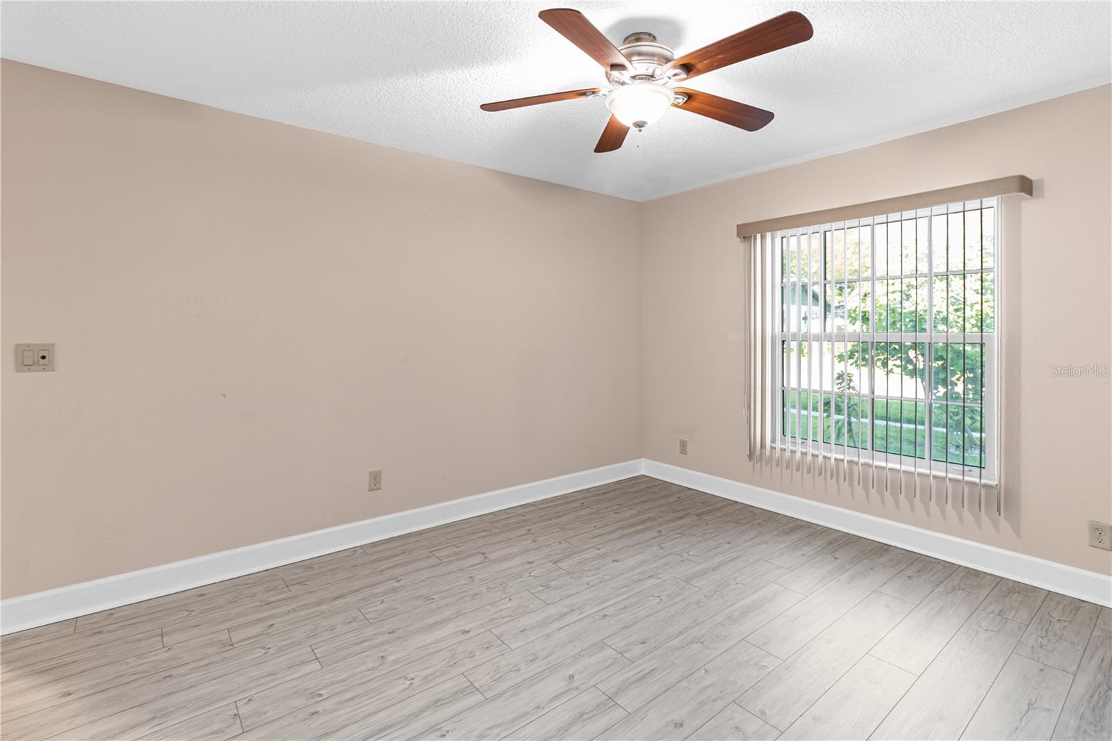 Image 25 of 59 For 1929 Valencia Way