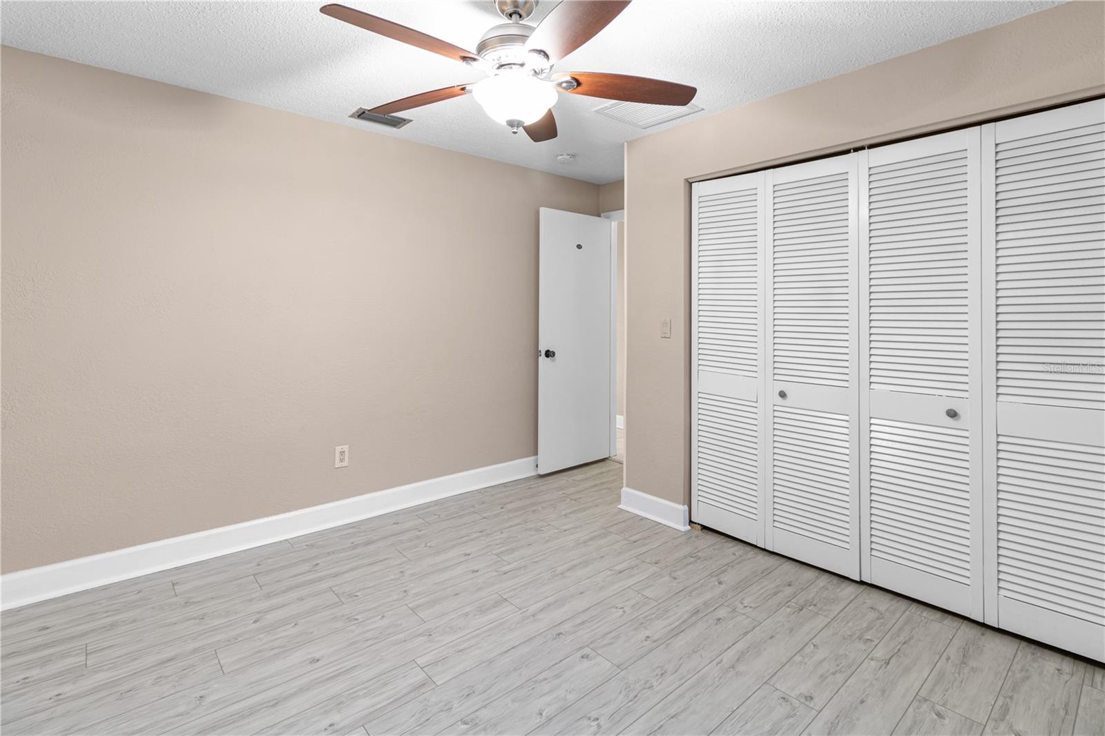 Image 32 of 59 For 1929 Valencia Way