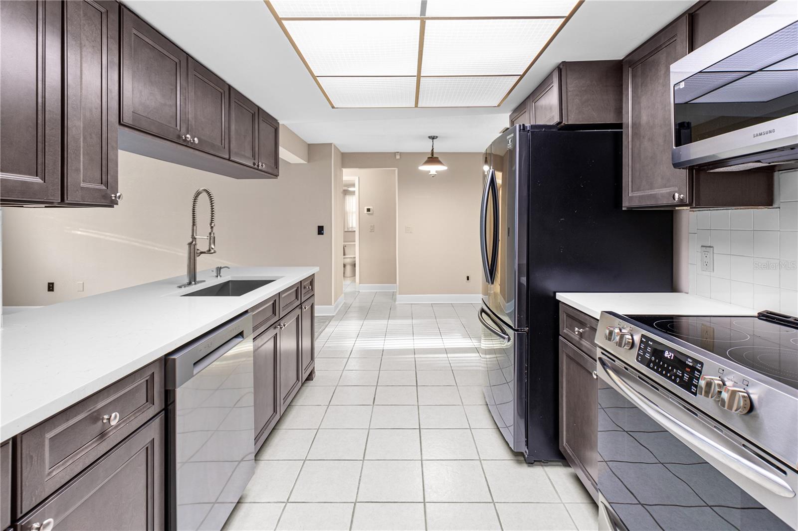 Image 9 of 59 For 1929 Valencia Way