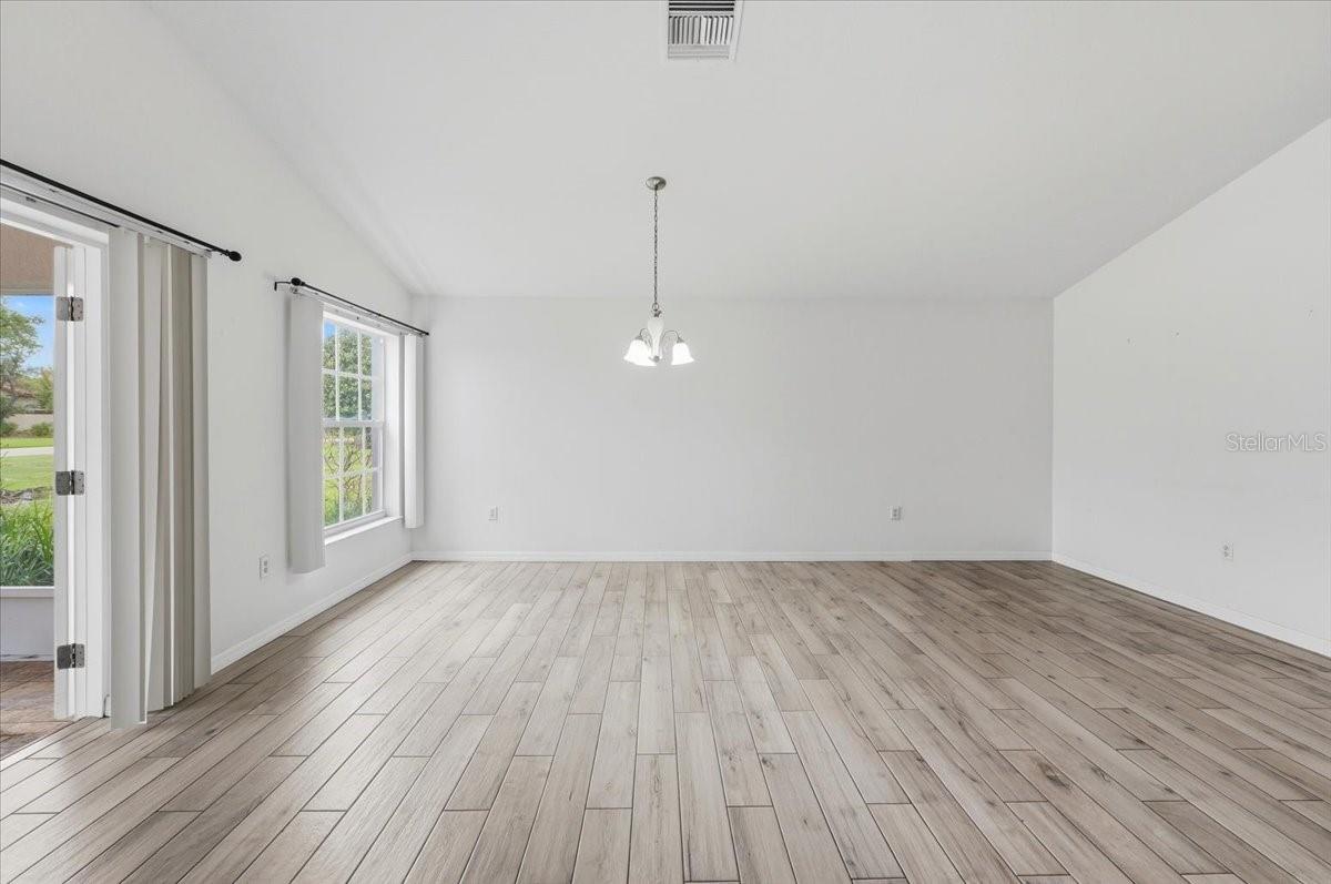 Image 10 of 45 For 3027 Richmond Drive