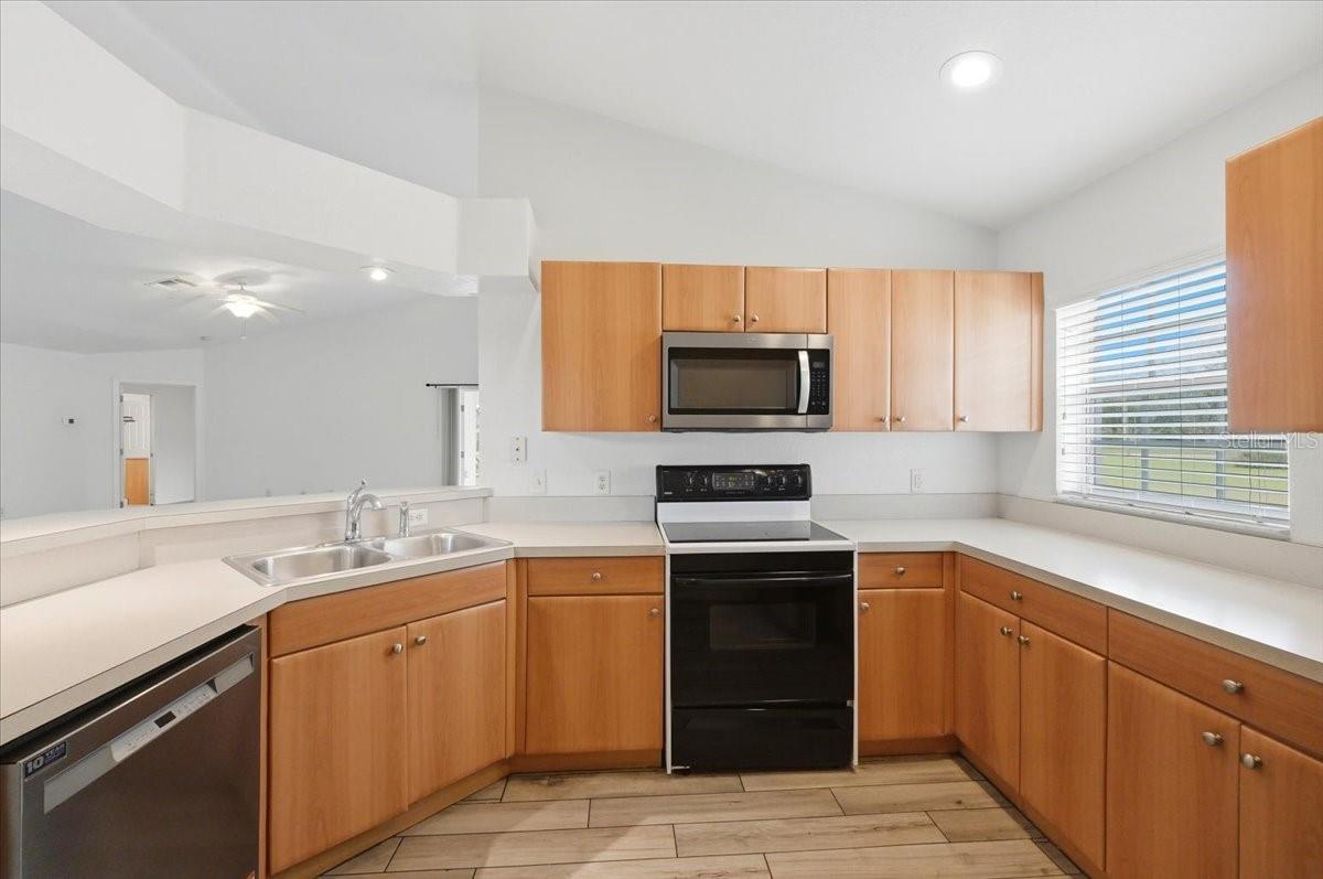Image 12 of 45 For 3027 Richmond Drive