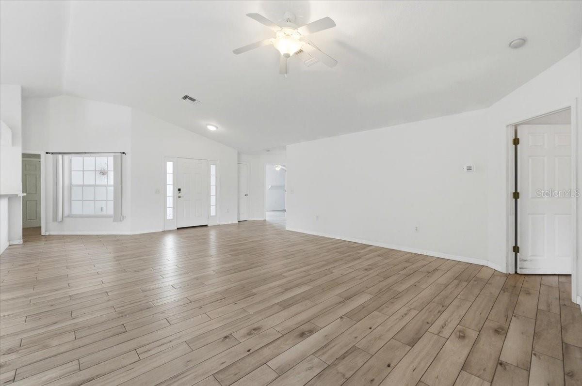 Image 8 of 45 For 3027 Richmond Drive