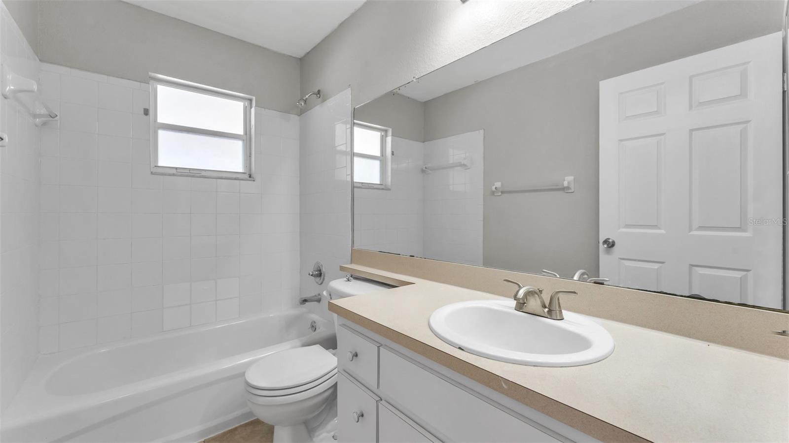Image 22 of 41 For 5284 English Drive