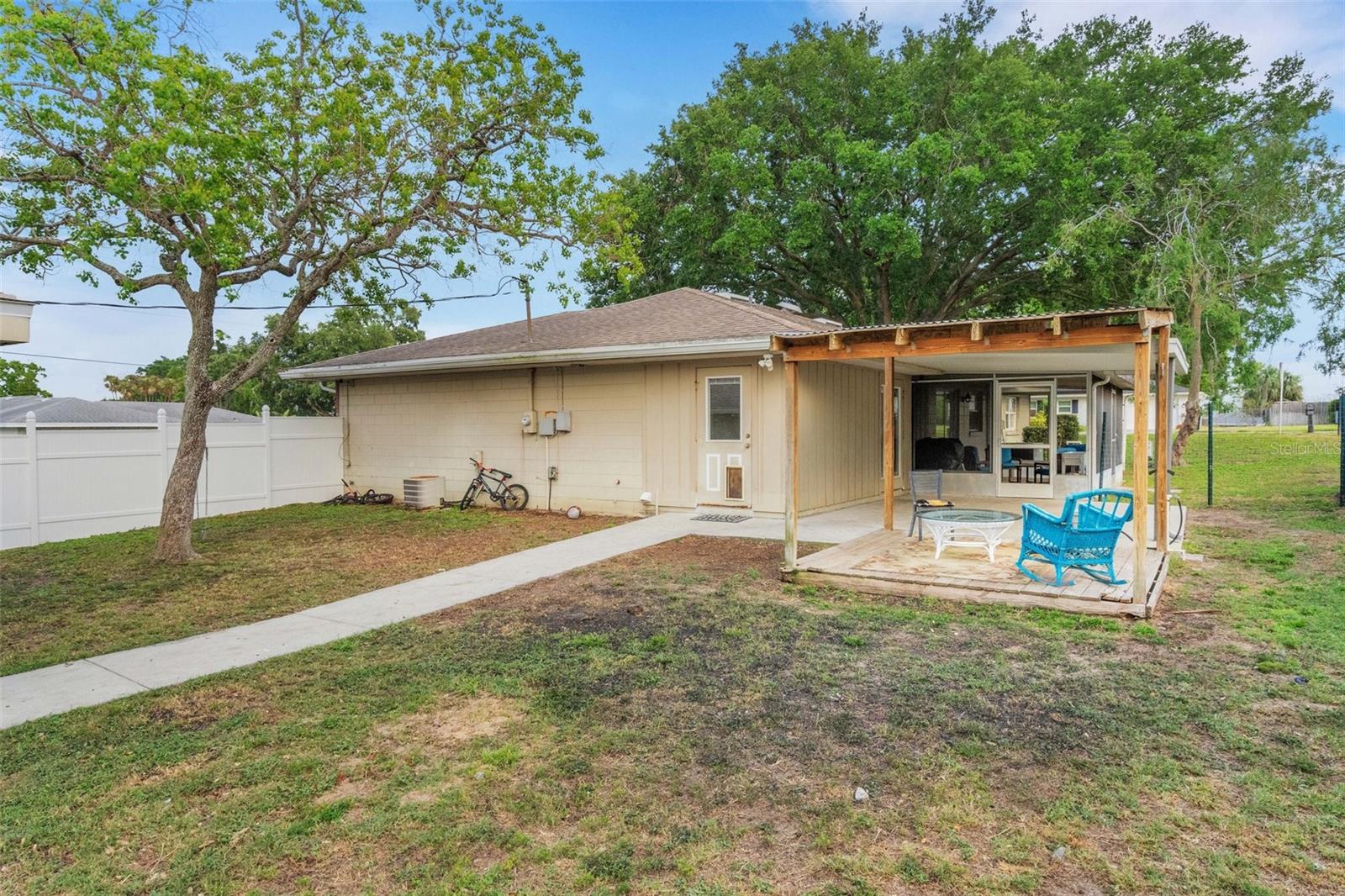 Image 26 of 32 For 202 Saint Lucie Road