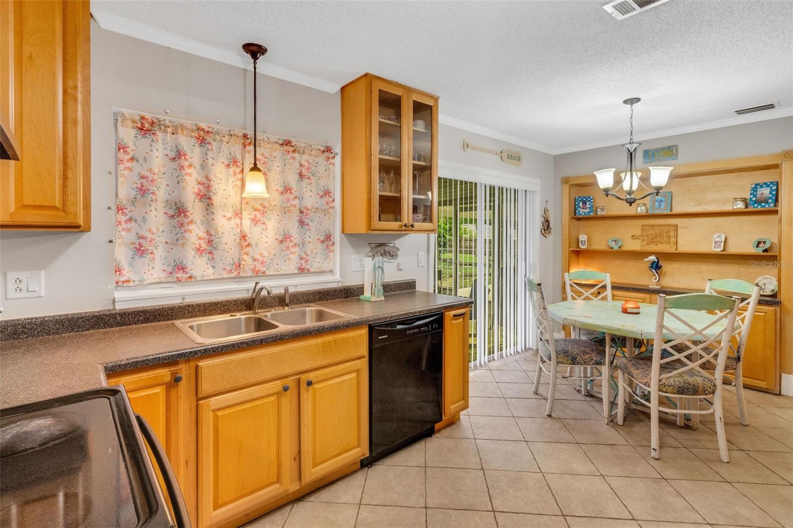 Image 9 of 32 For 202 Saint Lucie Road