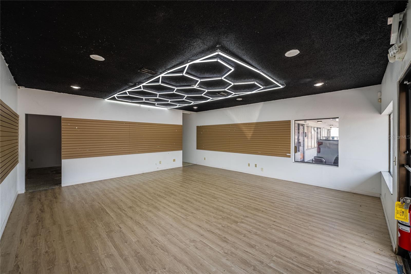Image 12 of 16 For 211 Central Avenue