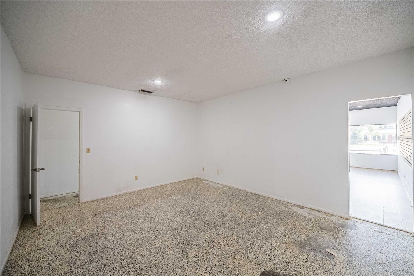 Image 14 of 16 For 211 Central Avenue