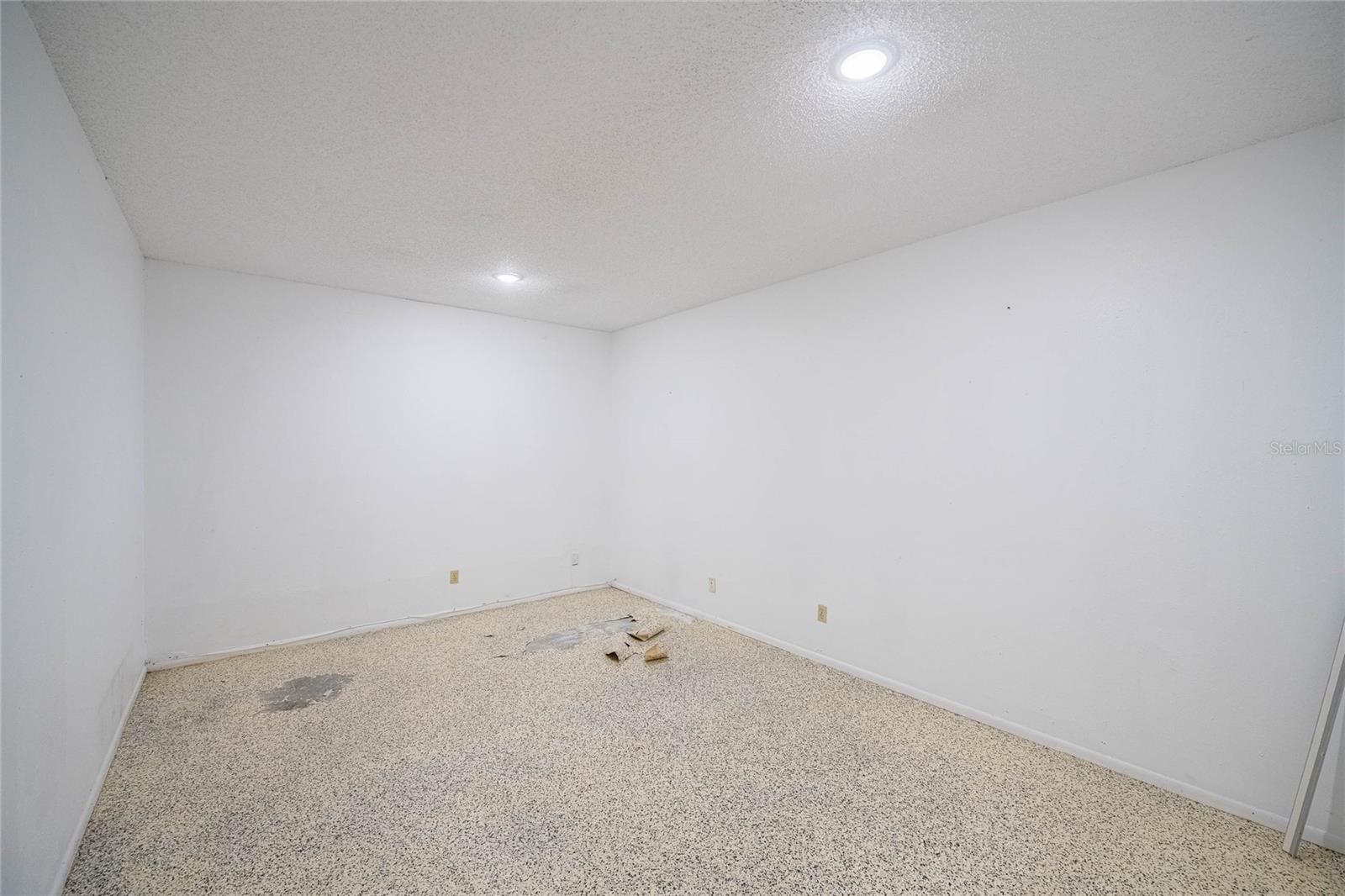 Image 15 of 16 For 211 Central Avenue