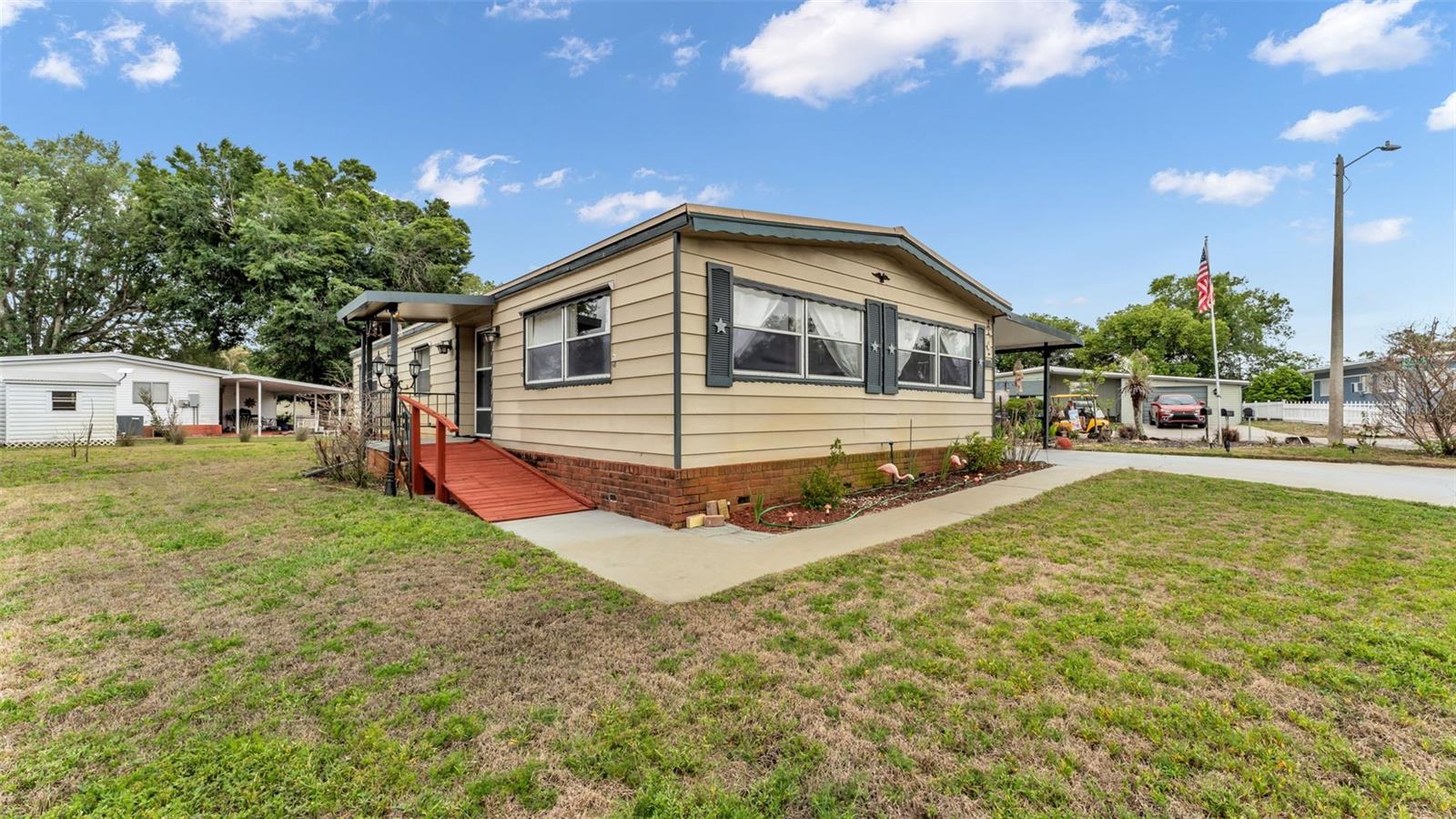 Image 3 of 43 For 12 Woodland Circle