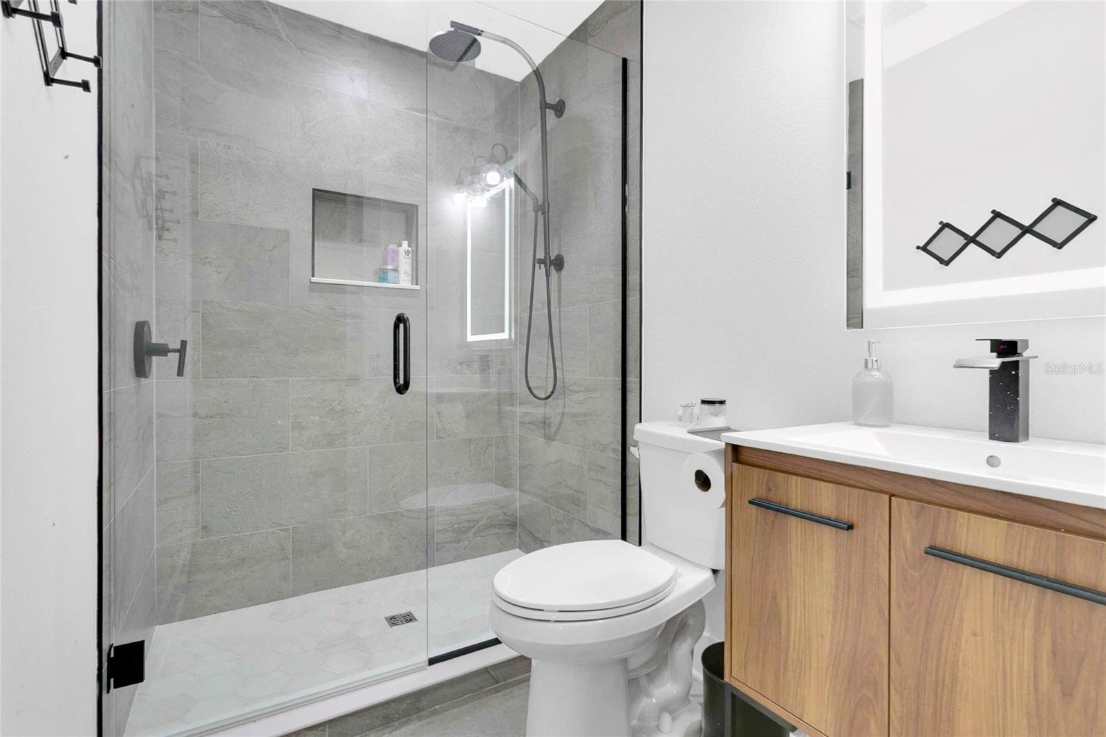 Image 19 of 37 For 1809 Florinda Drive