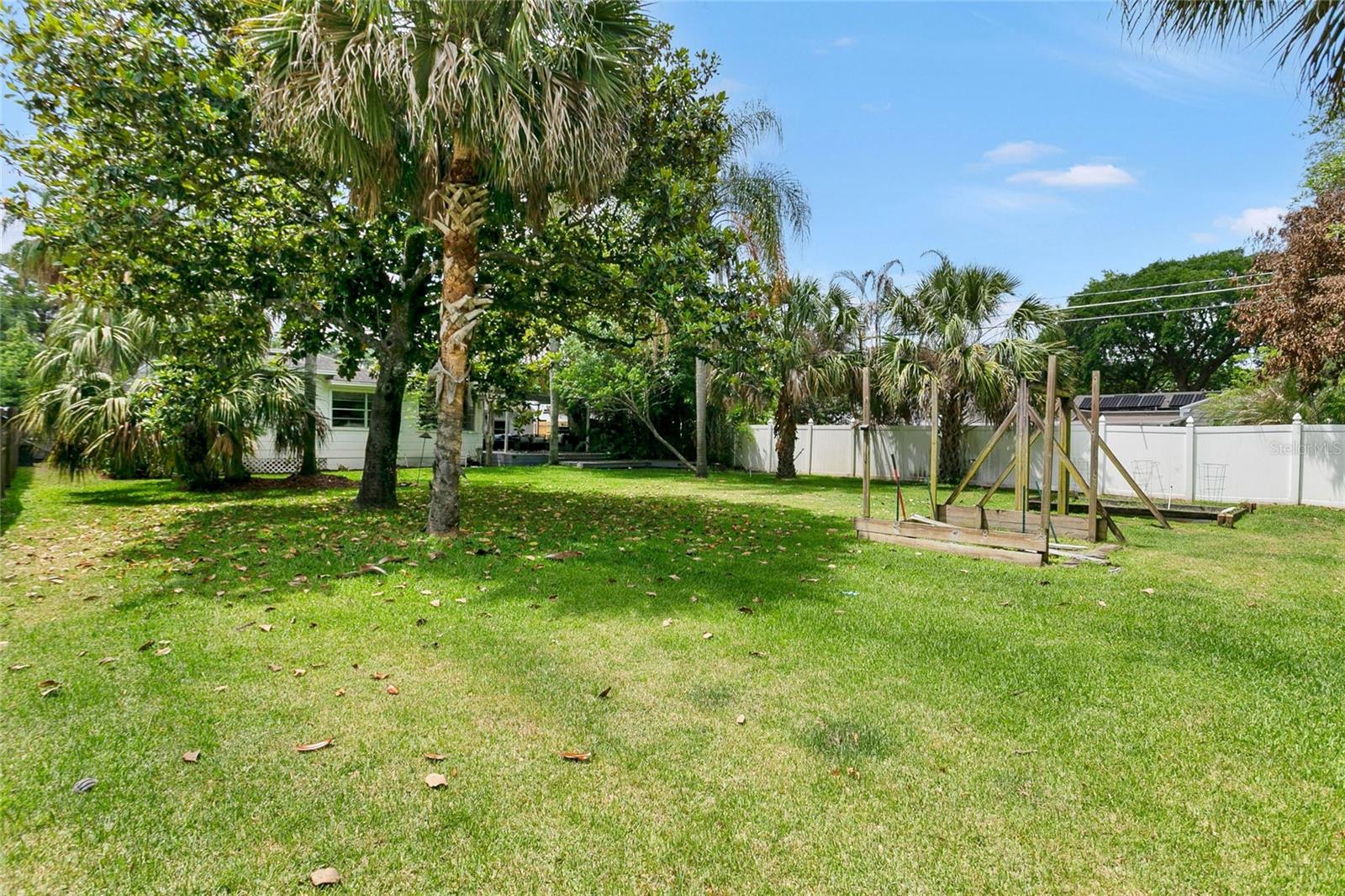 Image 27 of 37 For 1809 Florinda Drive